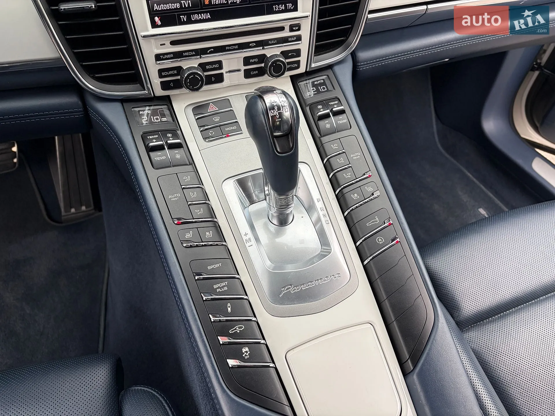 2012 Porsche Panamera - мініатюра 25