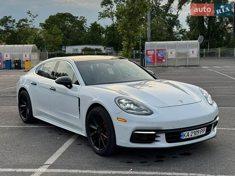 Porsche Panamera 2018