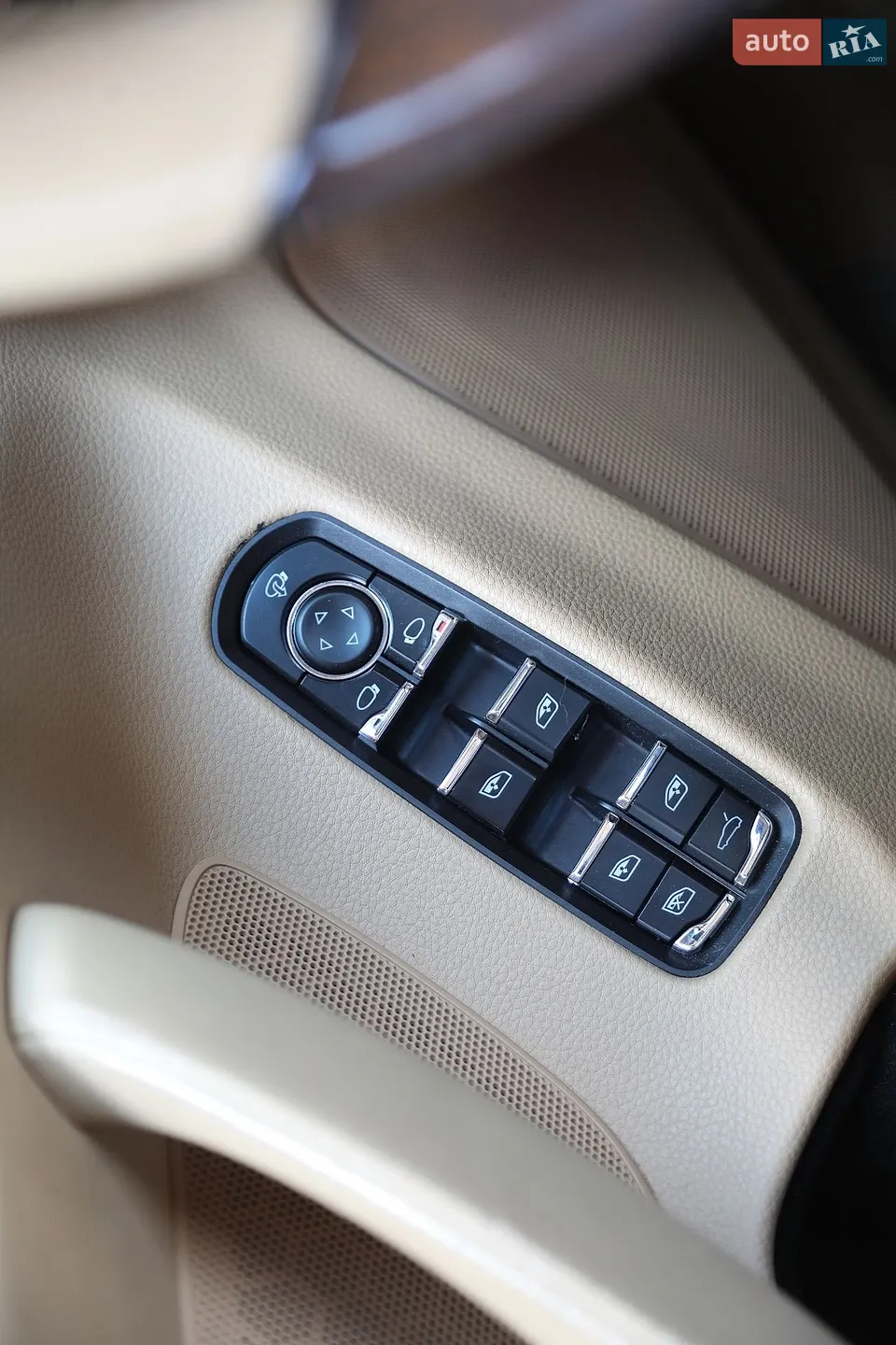 2011 Porsche Panamera - мініатюра 28