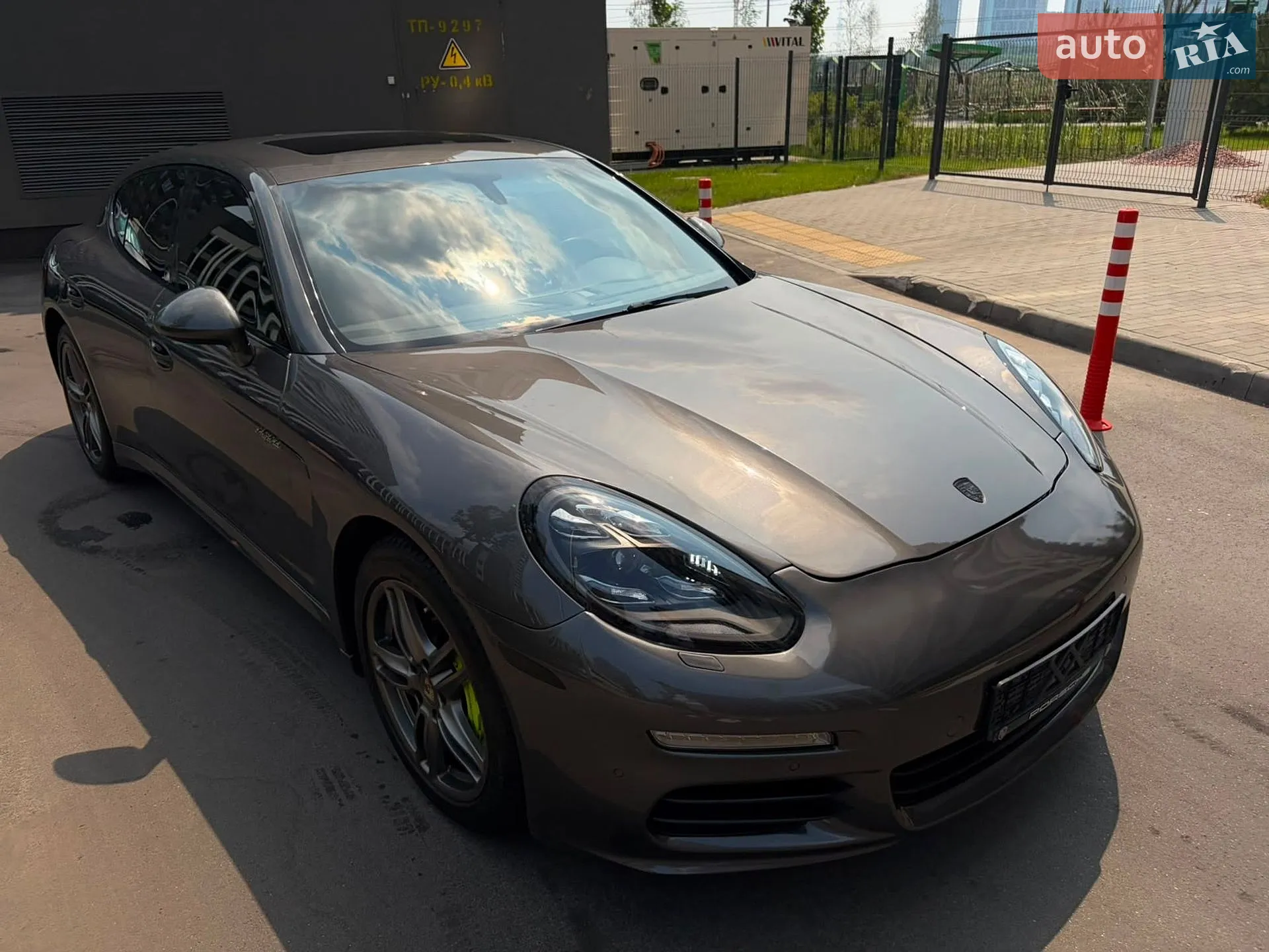 2015 Porsche Panamera - мініатюра 15