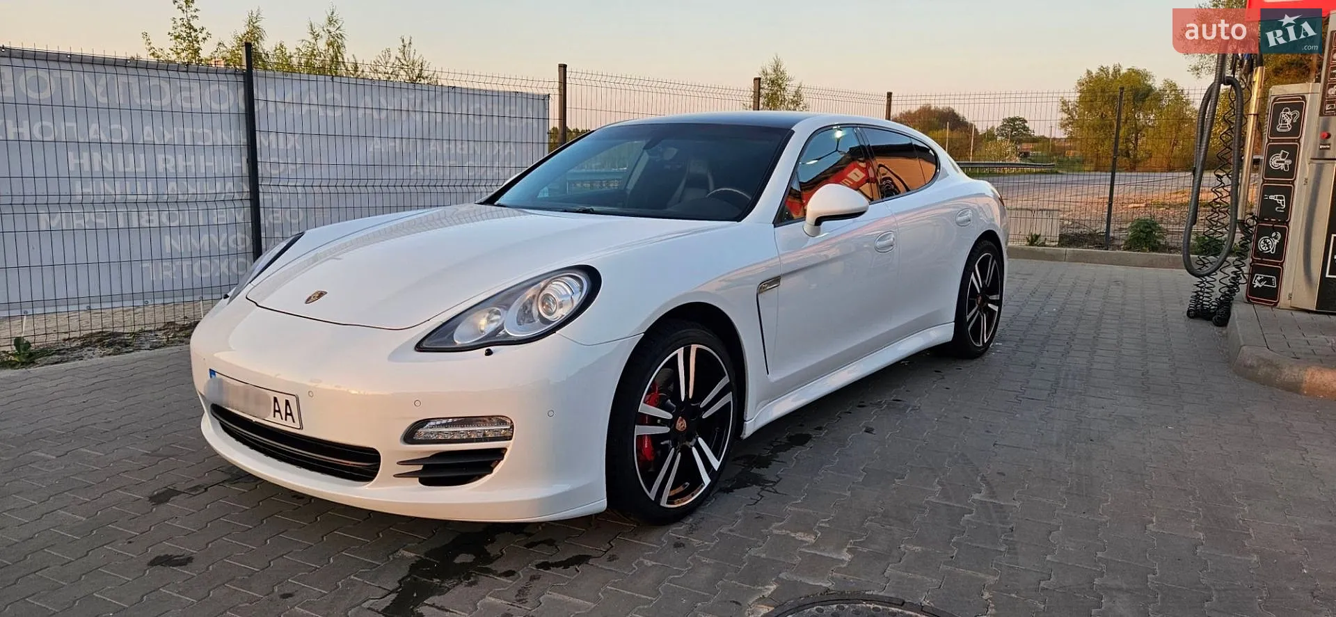 2012 Porsche Panamera - мініатюра 2