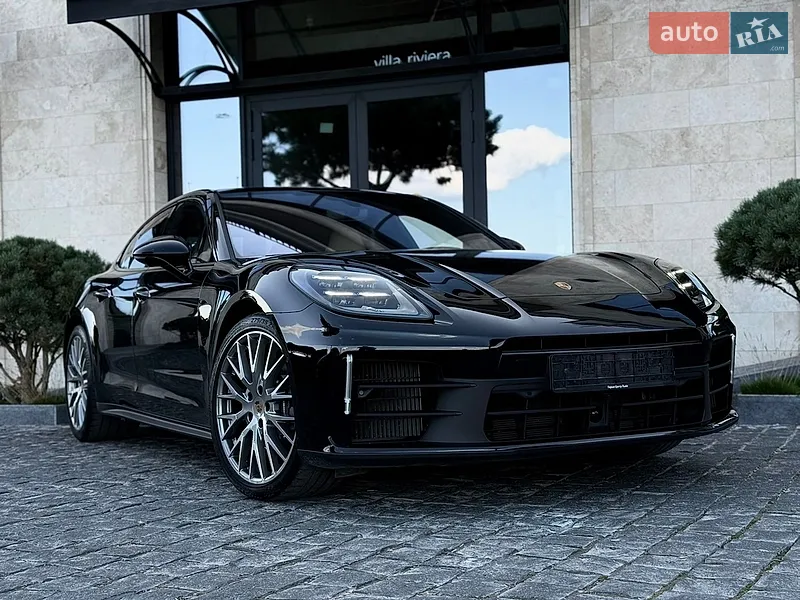 Porsche Panamera 2023