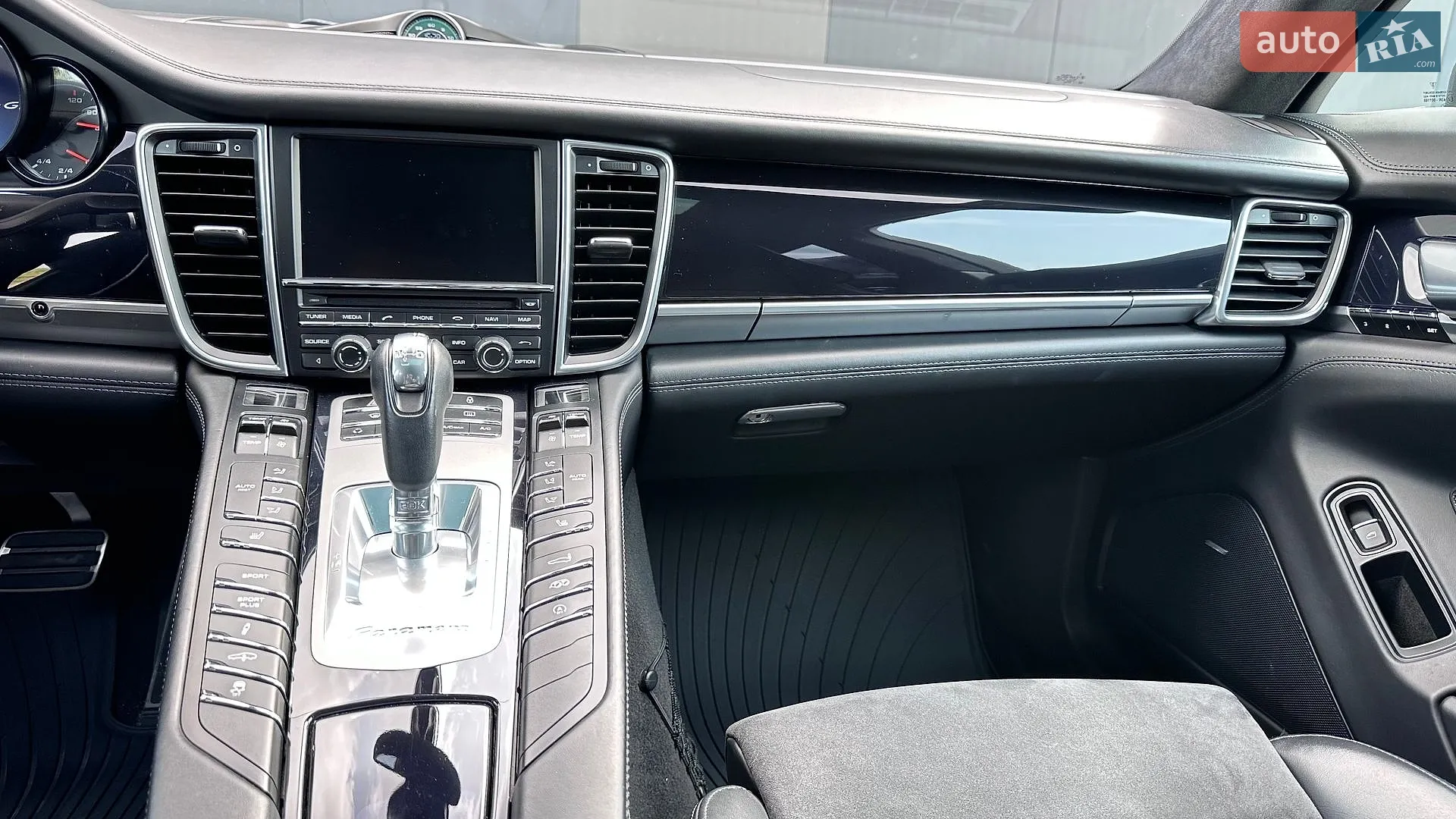 2012 Porsche Panamera - мініатюра 13