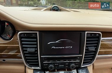 Фастбэк Porsche Panamera 2013 в Ровно