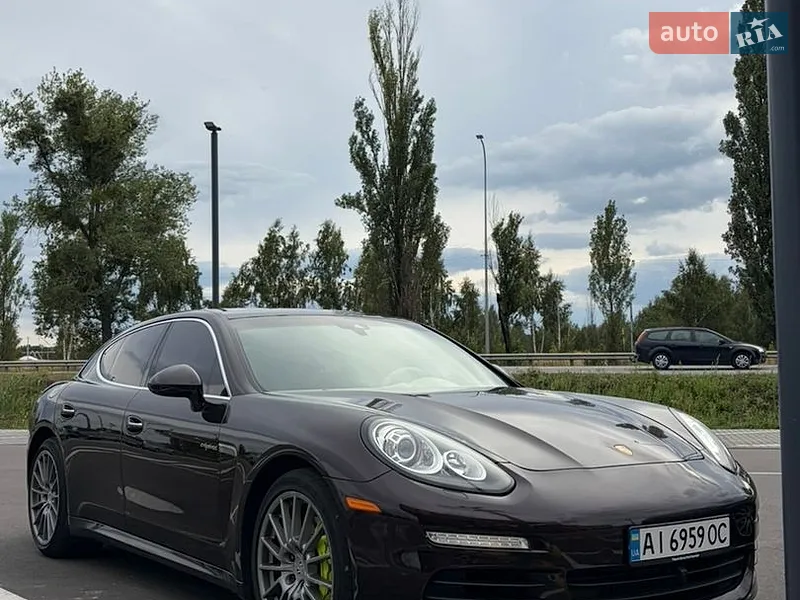 Porsche Panamera 2013