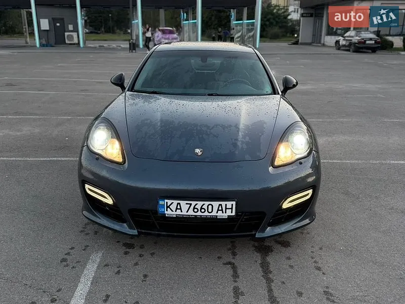 Porsche Panamera 2012