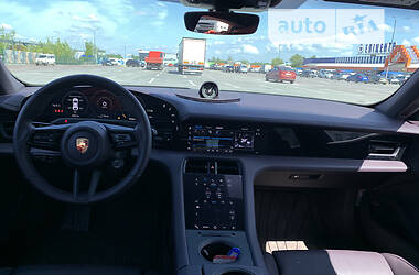 Лифтбек Porsche Taycan Cross Turismo 2021 в Львове