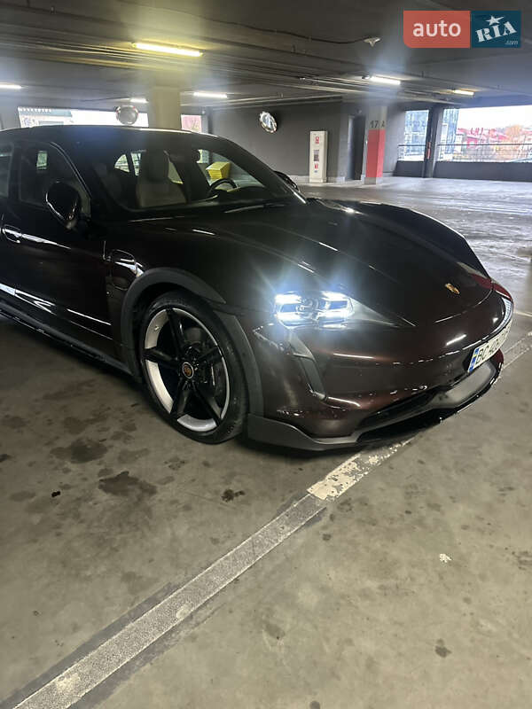 Универсал Porsche Taycan Cross Turismo 2022 в Львове фото 14 Универсал Porsche Taycan Cross Turismo 2022 в Львове