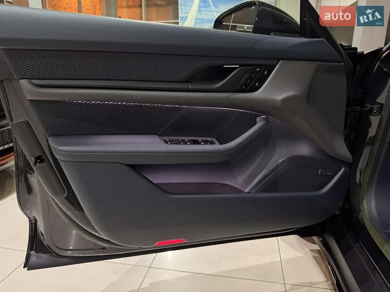 Універсал Porsche Taycan Cross Turismo 2022 в Одесі