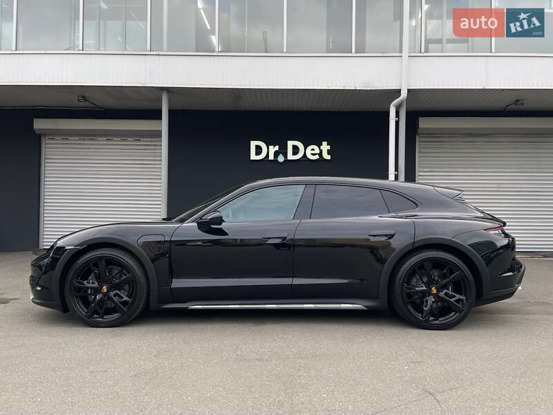 Porsche Taycan Cross Turismo 2022