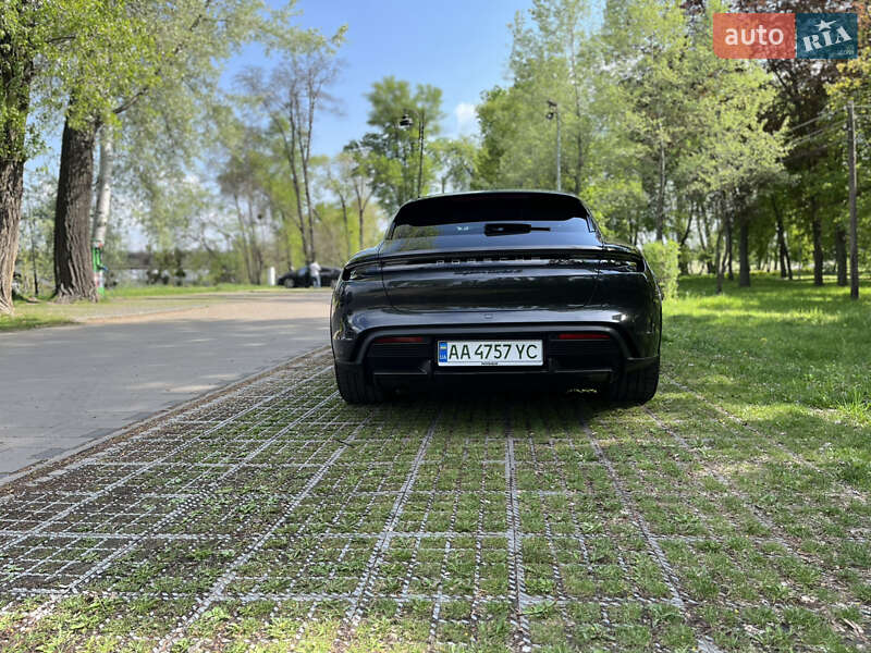 Универсал Porsche Taycan Cross Turismo 2021 в Киеве фото 8 Универсал Porsche Taycan Cross Turismo 2021 в Киеве