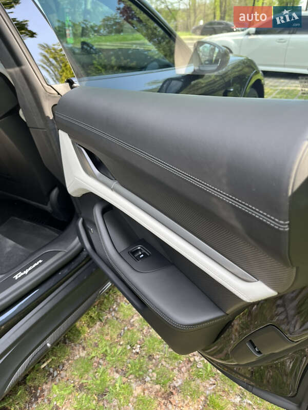 Универсал Porsche Taycan Cross Turismo 2021 в Киеве фото 21 Универсал Porsche Taycan Cross Turismo 2021 в Киеве