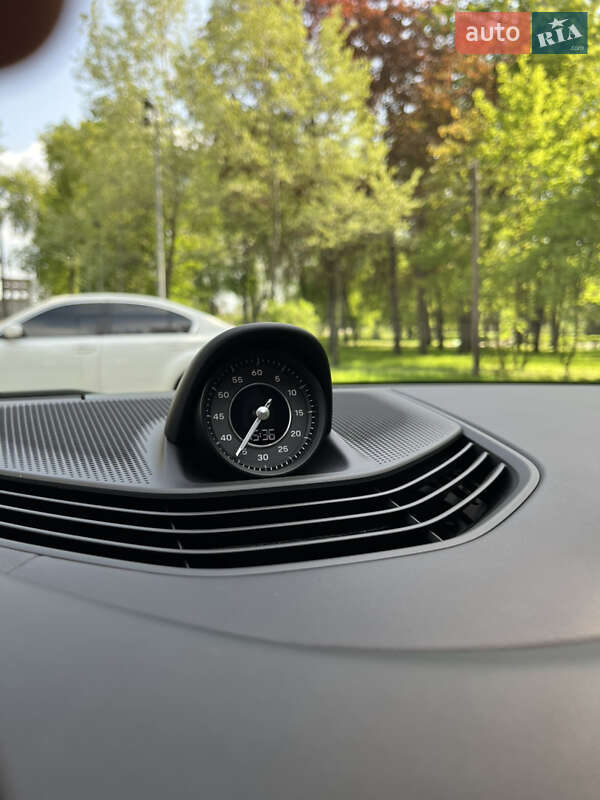 Универсал Porsche Taycan Cross Turismo 2021 в Киеве фото 30 Универсал Porsche Taycan Cross Turismo 2021 в Киеве