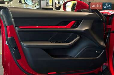 Универсал Porsche Taycan Cross Turismo 2024 в 
