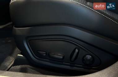 Универсал Porsche Taycan Cross Turismo 2024 в 