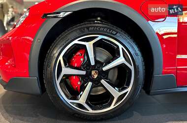 Универсал Porsche Taycan Cross Turismo 2024 в 