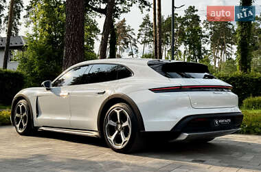 Универсал Porsche Taycan Cross Turismo 2021 в 