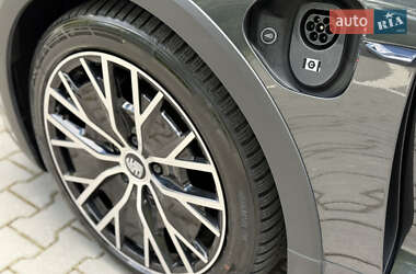 Універсал Porsche Taycan Cross Turismo 2022 в 