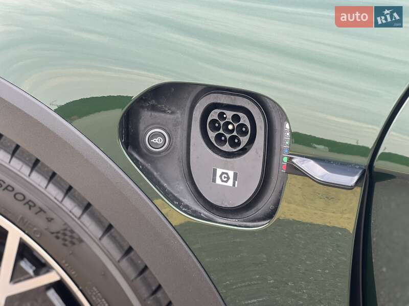 Універсал Porsche Taycan Cross Turismo 2024 в Києві