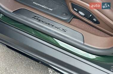 Универсал Porsche Taycan Cross Turismo 2024 в 