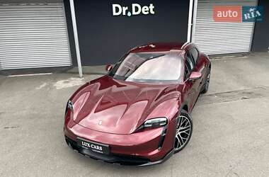 Универсал Porsche Taycan Cross Turismo 2021 в 