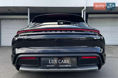Универсал Porsche Taycan Cross Turismo 2023 в 