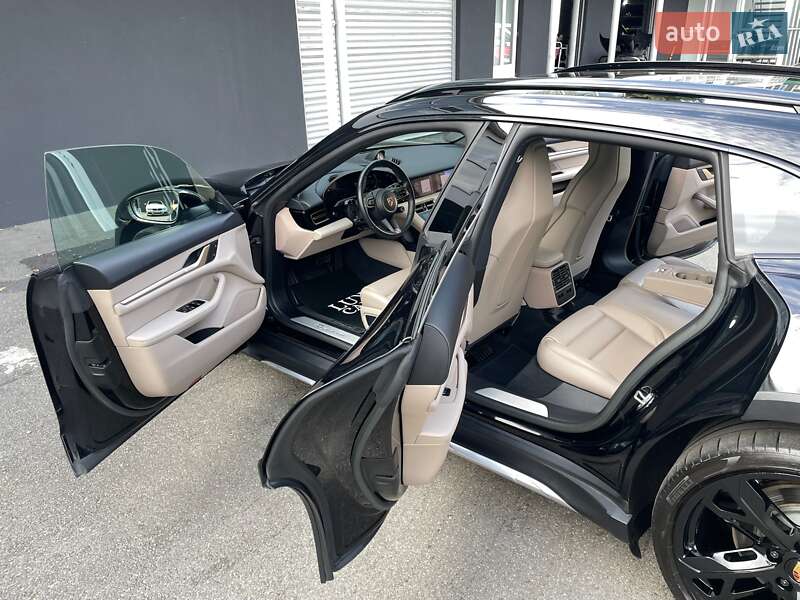 Універсал Porsche Taycan Cross Turismo 2023 в Києві фото 76 Універсал Porsche Taycan Cross Turismo 2023 в Києві