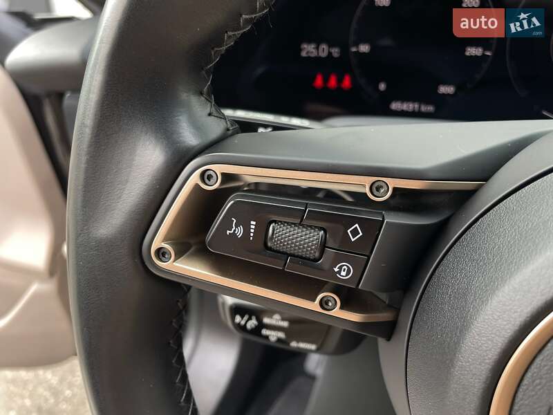 Універсал Porsche Taycan Cross Turismo 2023 в Києві фото 43 Універсал Porsche Taycan Cross Turismo 2023 в Києві