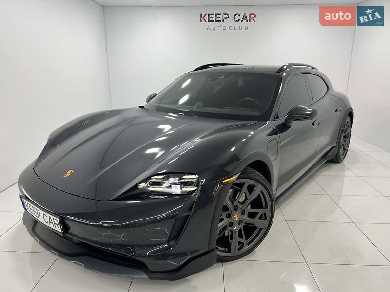 Porsche Taycan Cross Turismo 2021