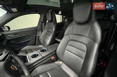 Седан Porsche Taycan Cross Turismo 2021 в 