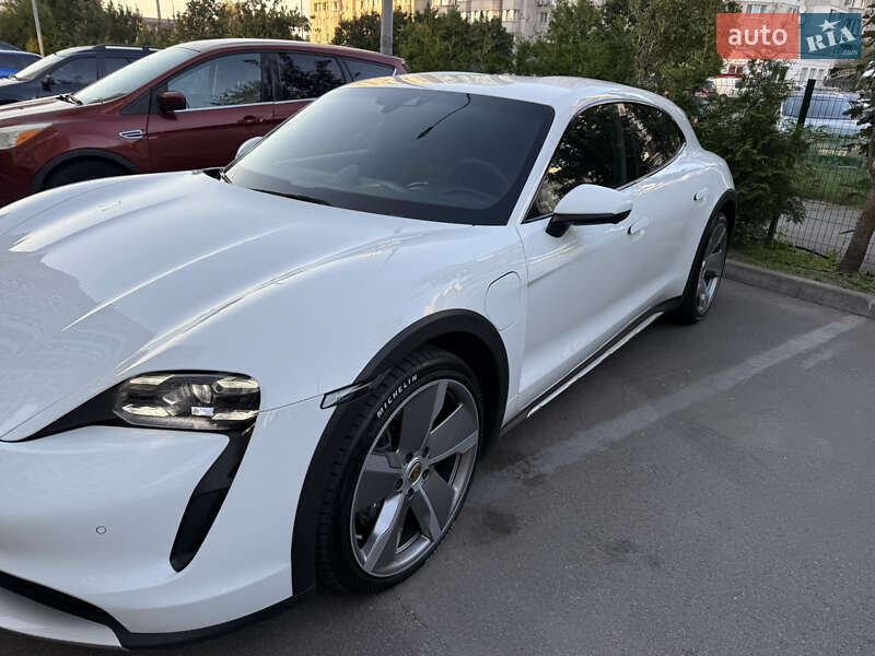 Универсал Porsche Taycan Cross Turismo 2021 в Киеве