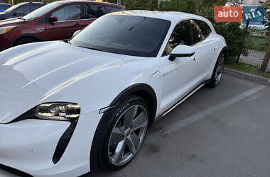 Универсал Porsche Taycan Cross Turismo 2021 в 