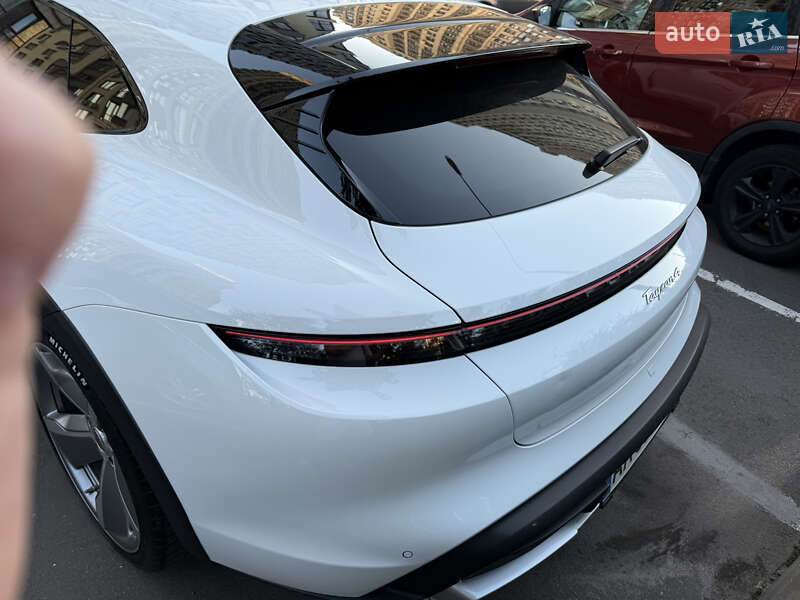 Универсал Porsche Taycan Cross Turismo 2021 в Киеве