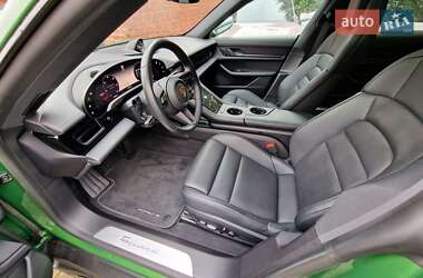 Универсал Porsche Taycan Cross Turismo 2022 в 
