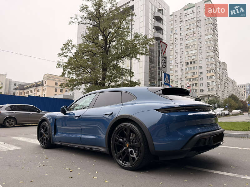 Универсал Porsche Taycan Cross Turismo 2023 в Киеве