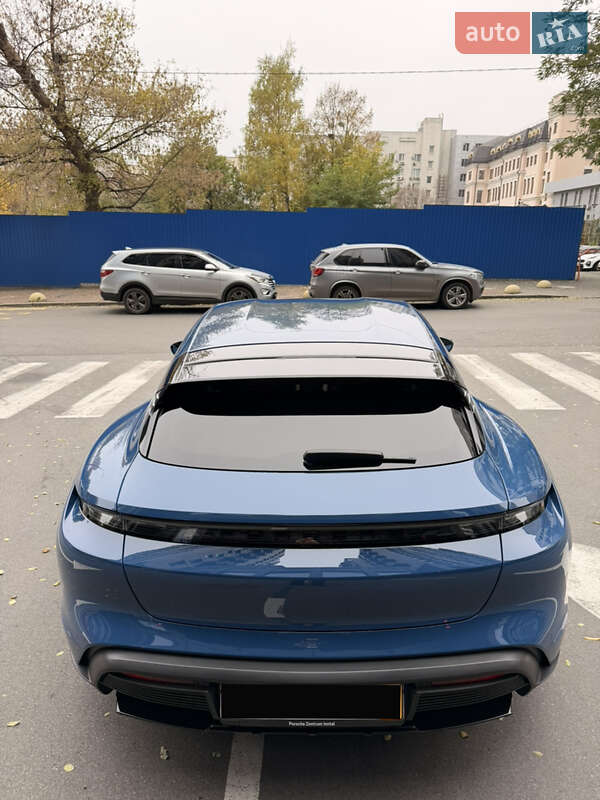 Универсал Porsche Taycan Cross Turismo 2023 в Киеве