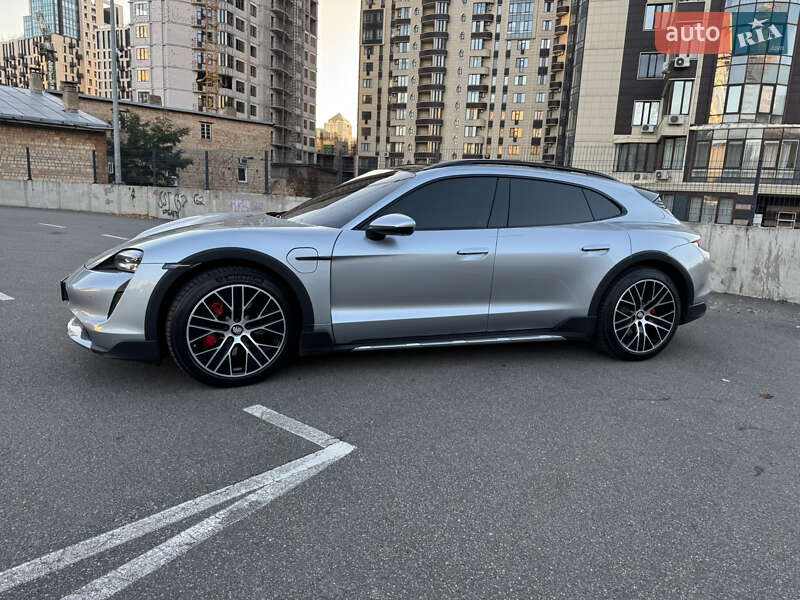 Седан Porsche Taycan Cross Turismo 2021 в Киеве фото 9 Седан Porsche Taycan Cross Turismo 2021 в Киеве