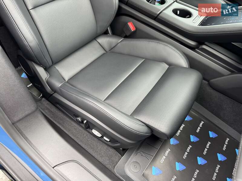 Универсал Porsche Taycan Cross Turismo 2023 в Ровно