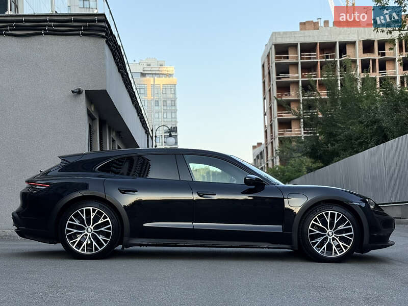 Універсал Porsche Taycan Cross Turismo 2023 в Києві