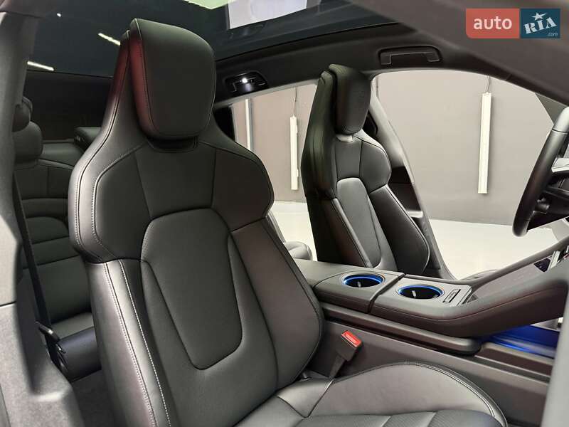 Універсал Porsche Taycan Cross Turismo 2023 в Києві