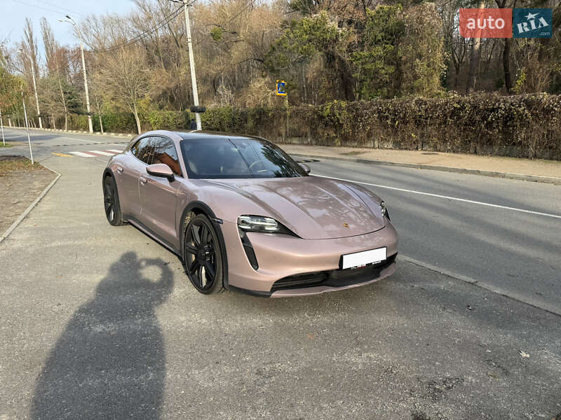 Универсал Porsche Taycan Cross Turismo 2021 в Киеве