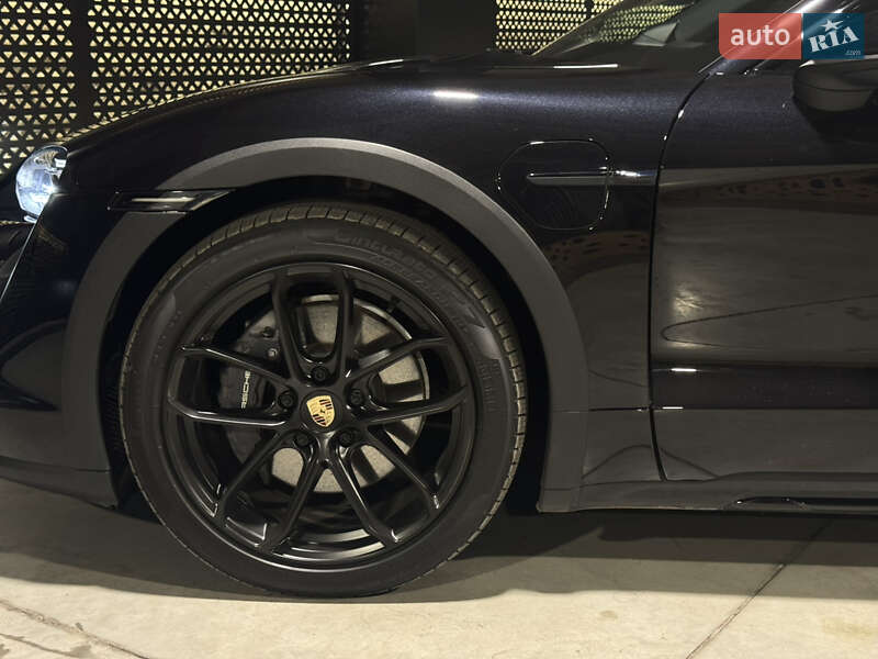 Универсал Porsche Taycan Cross Turismo 2021 в Луцке
