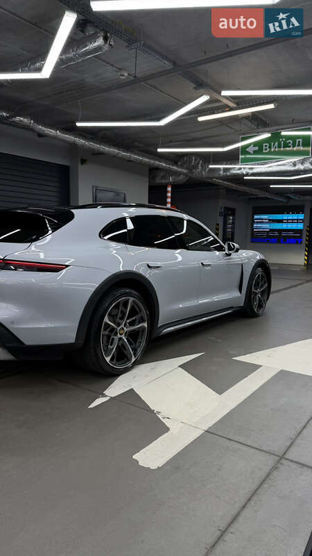 Универсал Porsche Taycan Cross Turismo 2022 в Киеве фото 7 Универсал Porsche Taycan Cross Turismo 2022 в Киеве