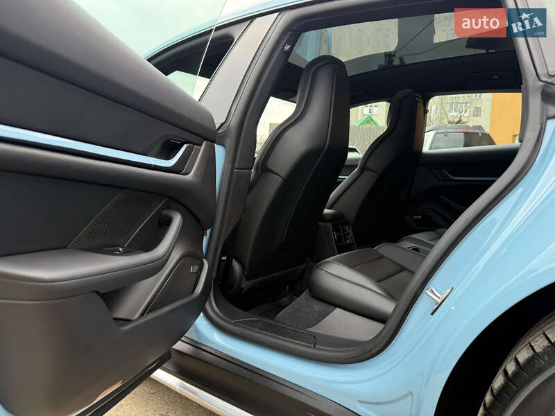 Универсал Porsche Taycan Cross Turismo 2021 в Коломые