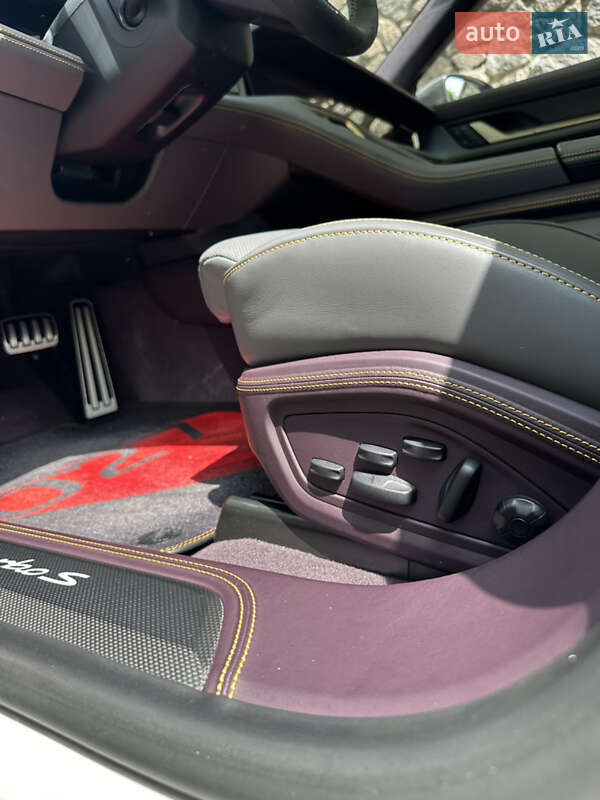 Универсал Porsche Taycan Cross Turismo 2023 в Киеве