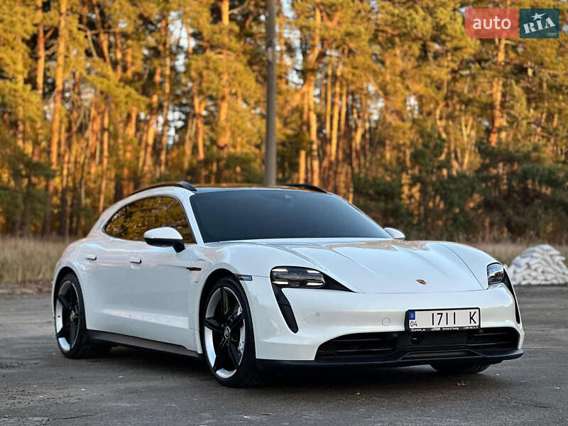 Універсал Porsche Taycan Sport Turismo 2023 в Києві фото 10 Універсал Porsche Taycan Sport Turismo 2023 в Києві
