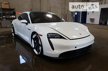 Седан Porsche Taycan 2020 в 