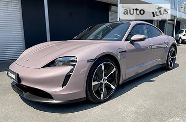 Седан Porsche Taycan 2020 в 