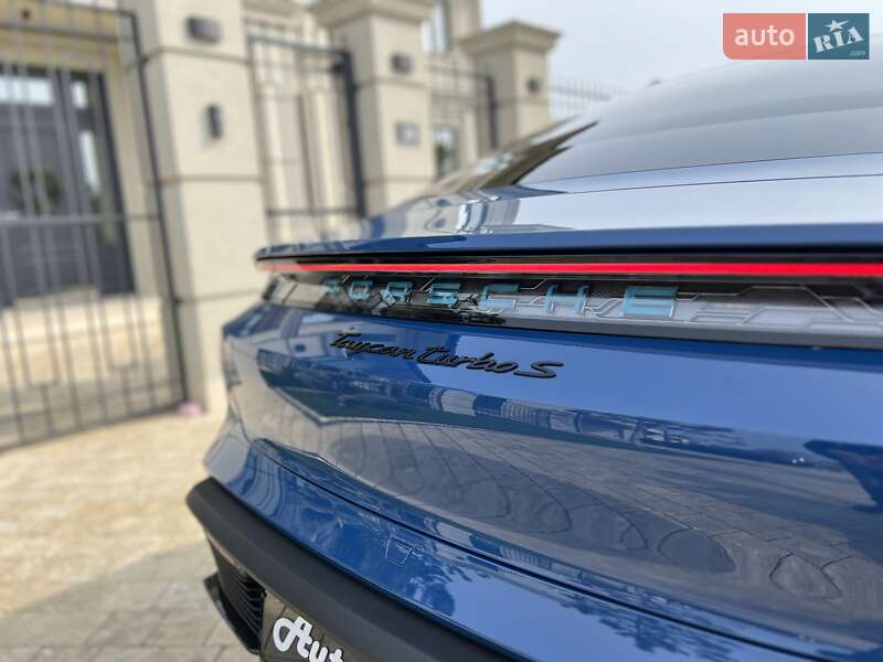 Седан Porsche Taycan 2021 в Одессе