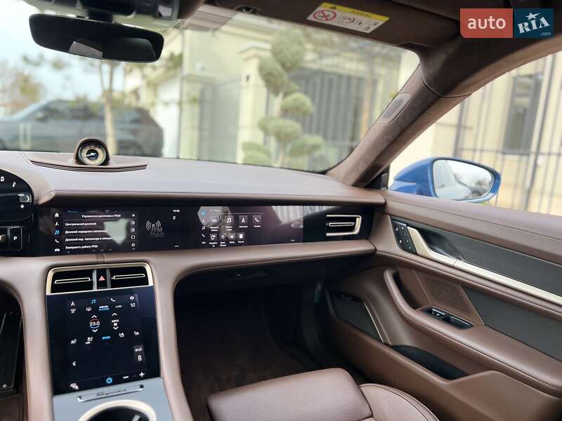 Седан Porsche Taycan 2021 в Одессе